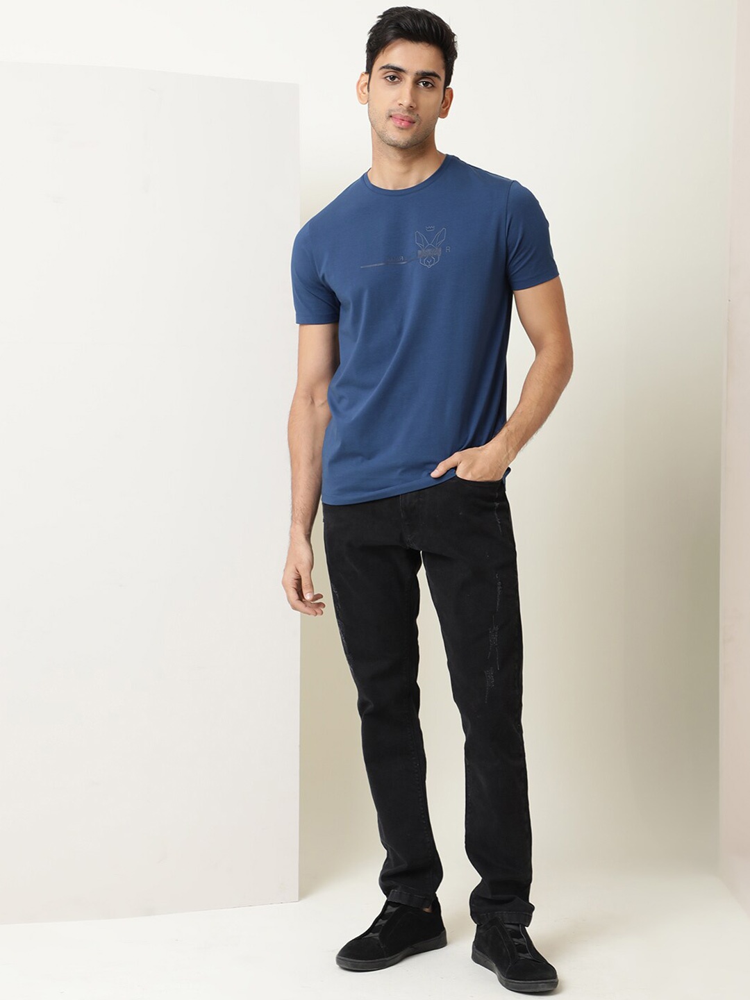 

RARE RABBIT Men Milton Typography Printed Slim Fit Cottona T-Shirt, Teal