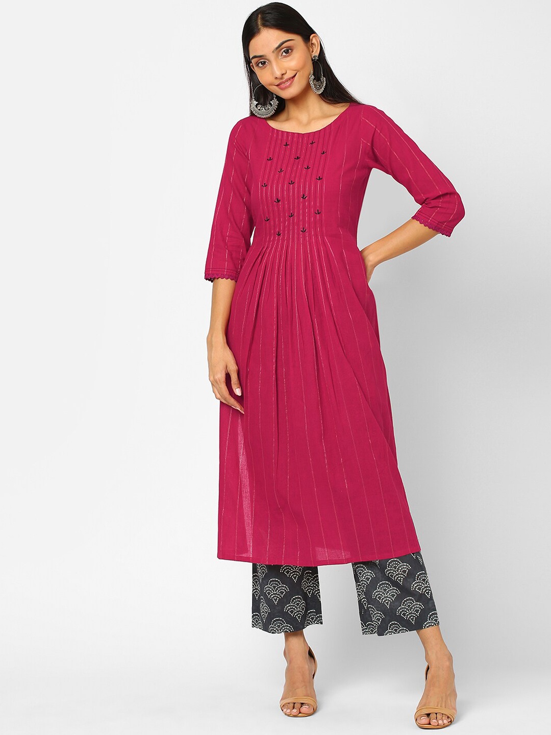 

KAMI KUBI Yoke Design Pure Cotton Kurta with Trousers, Pink