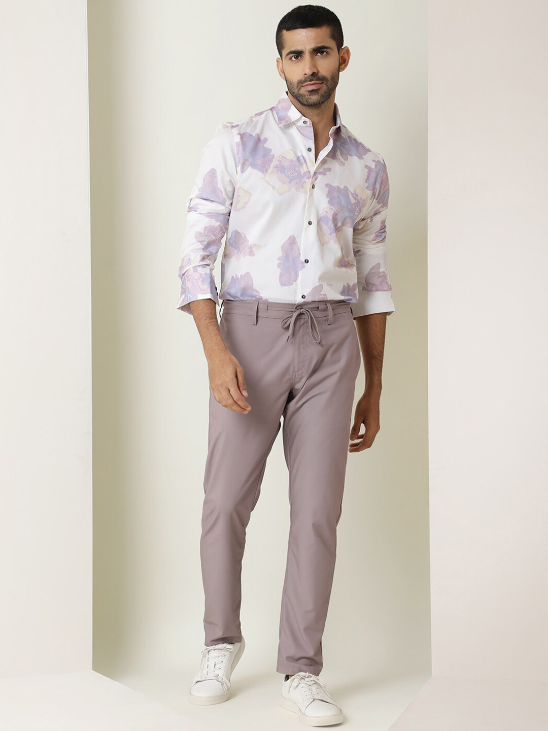 

RARE RABBIT Men Mid Rise Slim Fit Regular Trousers, Purple