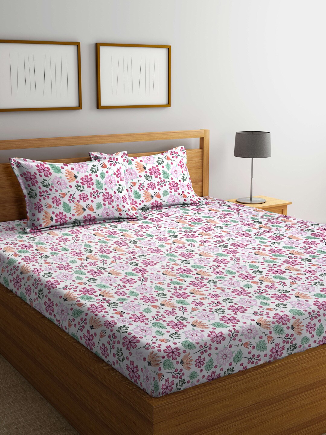 

BOMBAY DYEING Cardinal White & Pink Floral 120TC Flat Cotton King Bedsheet & Pillow Covers