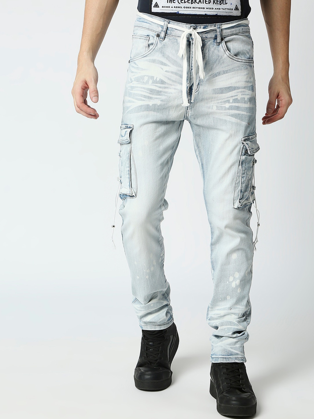 

WAIMEA Men Slim Fit Mildly Distressed Heavy Fade Stretchable Jeans, Blue