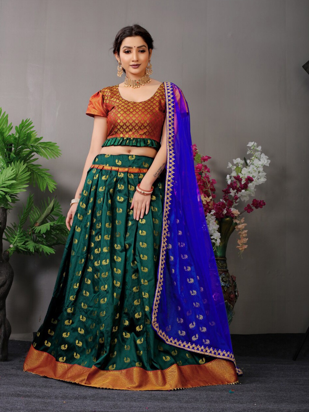 

Angroop Pure Silk Semi-Stitched Lehenga & Unstitched Blouse With Dupatta, Green