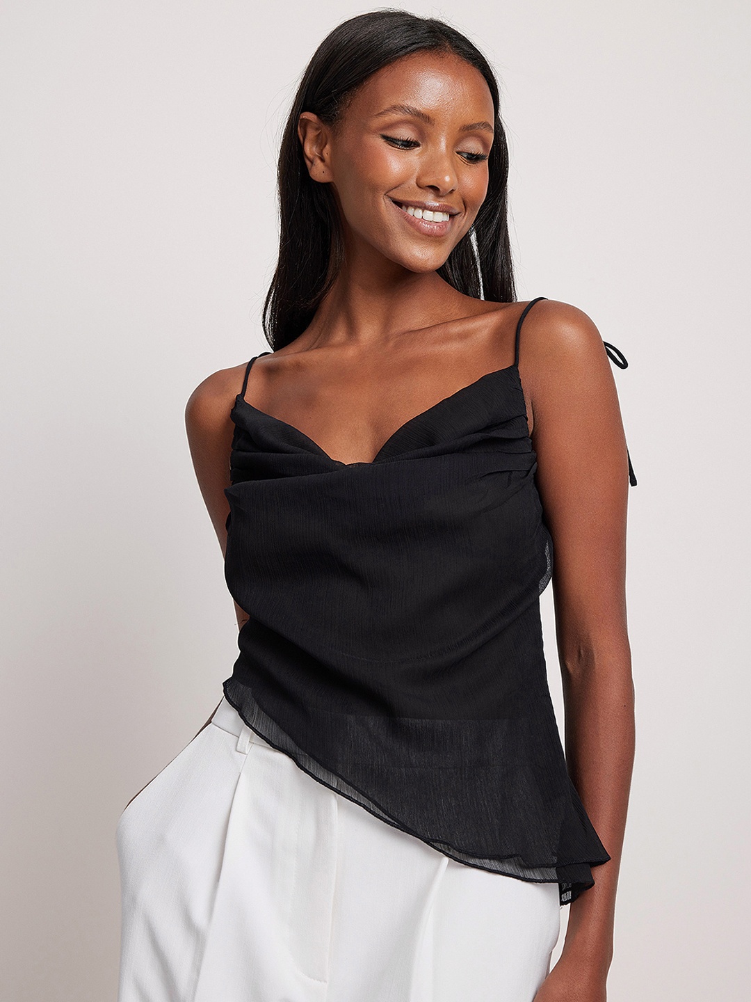 

NA-KD Cowl Neck Asymmetric Top, Black