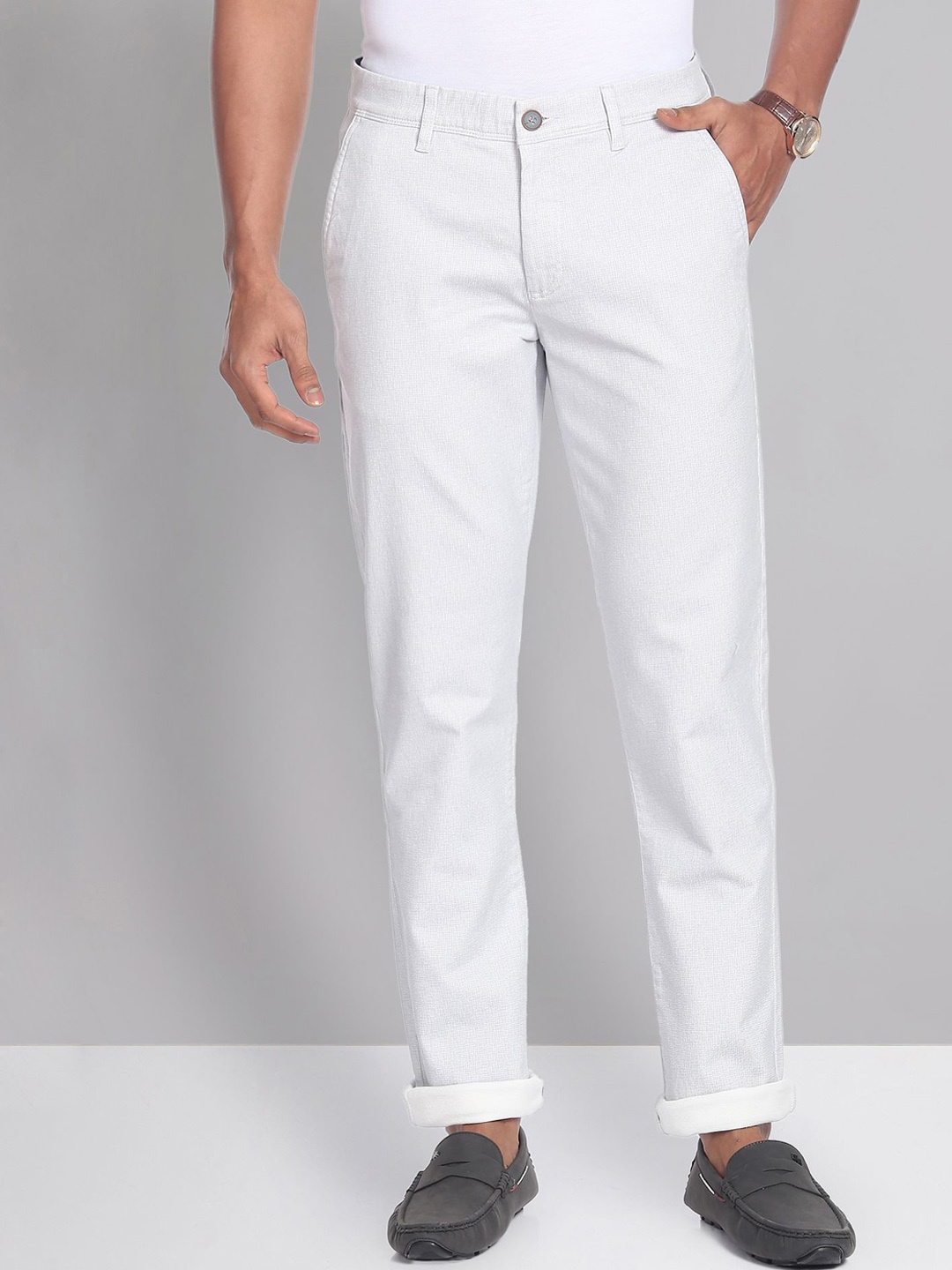 

AD By Arvind Men Solid Regular Fit Chinos, Grey