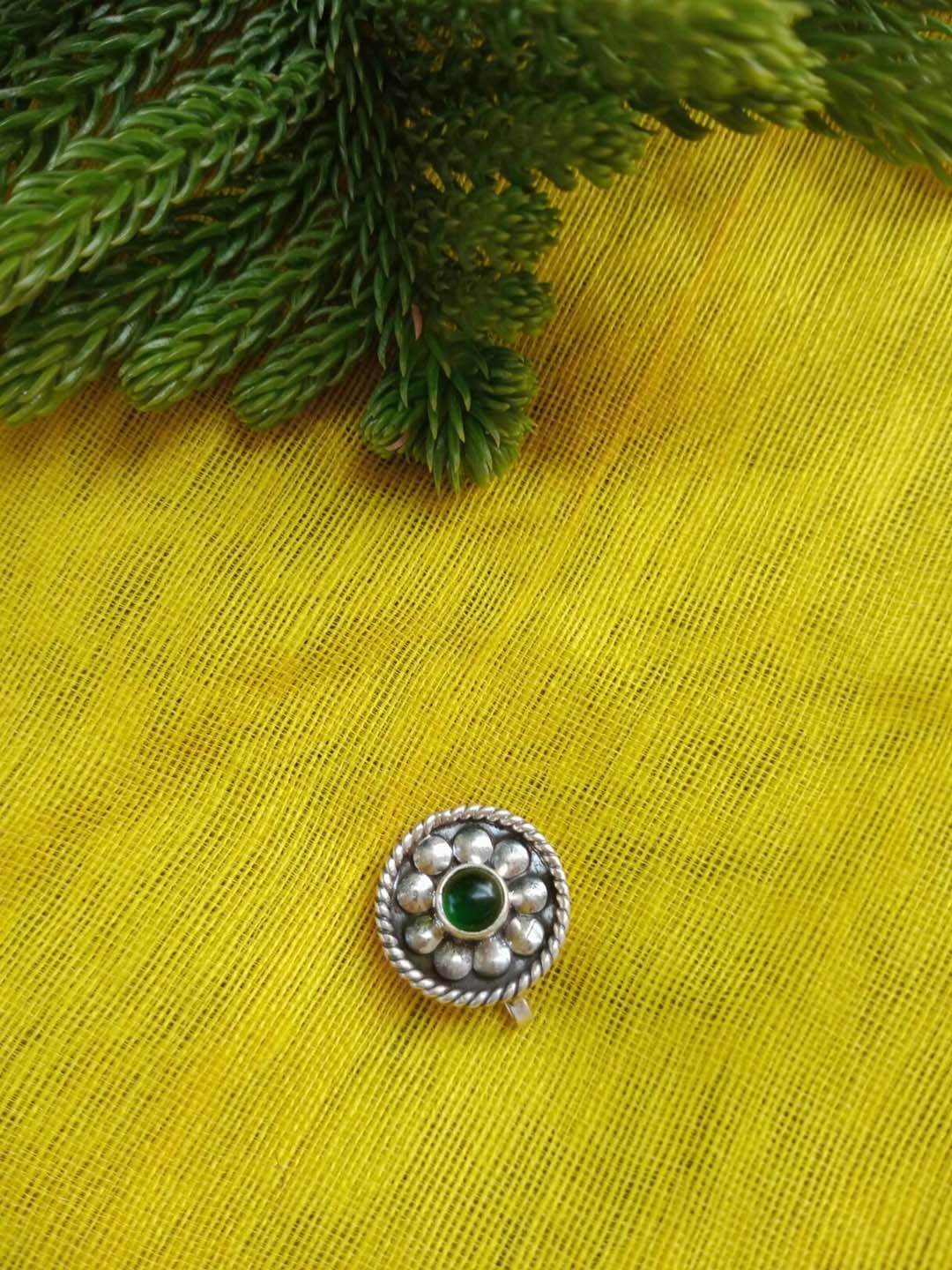 

FIROZA Oxidised Silver Stone Studded Nosepin