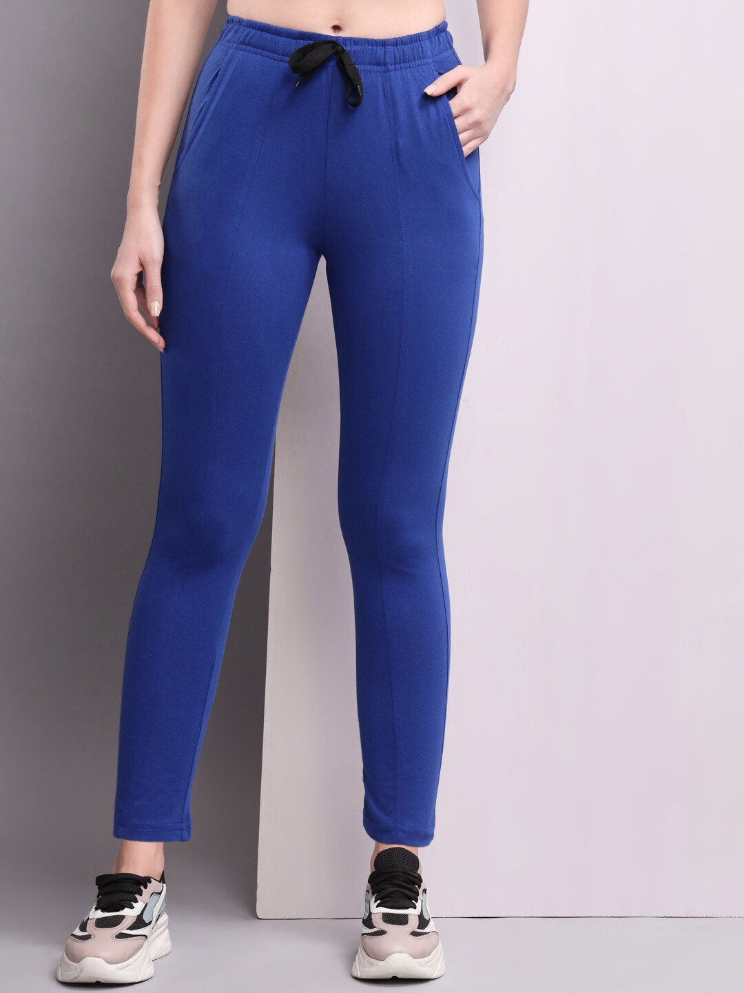 

Q-rious Women Pure Cotton Regular Fit Track Pants, Blue