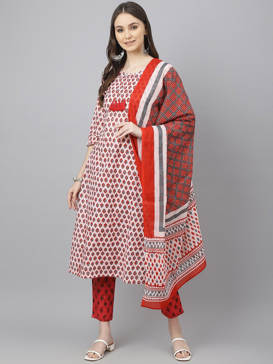 

JAIPUR ATTIRE Ethnic Motif Printed Cotton Straight Kurta With Trousers & Dupatta, Red