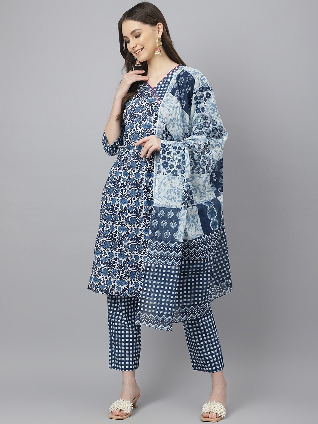 

JAIPUR ATTIRE Floral Printed Pure Cotton Kurta With Trousers & Dupatta, Blue