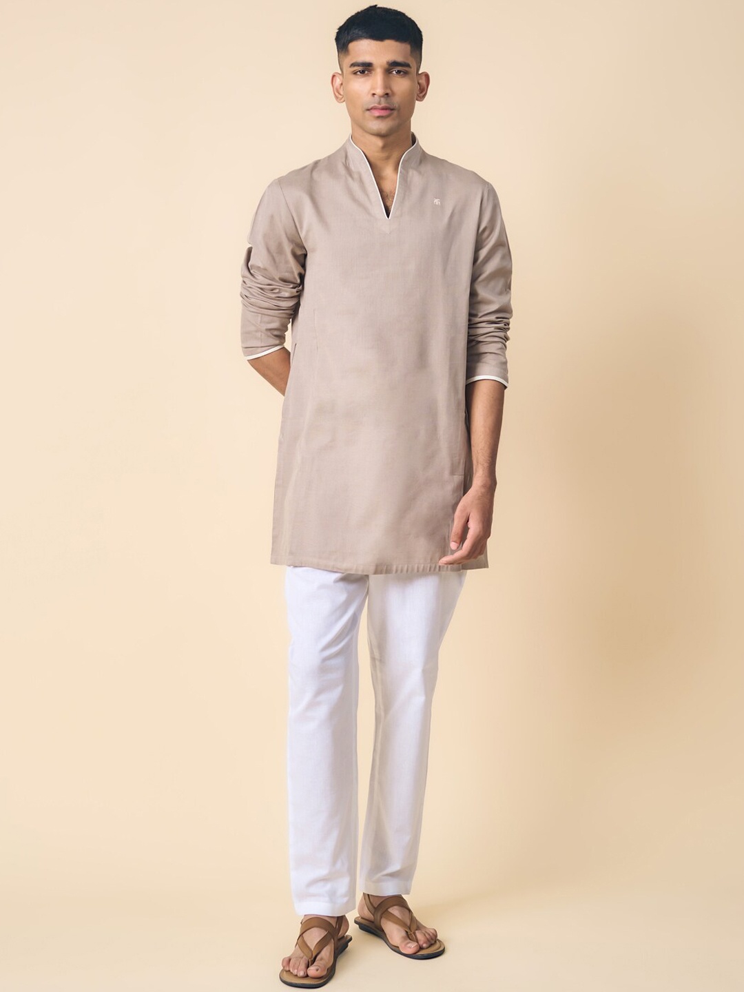

Tasva Men Mandarin Collar Cotton Panelled Kurta, Grey