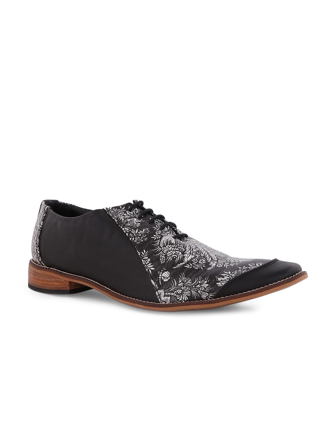 

Kanvas Men Printed Oxfords, Black