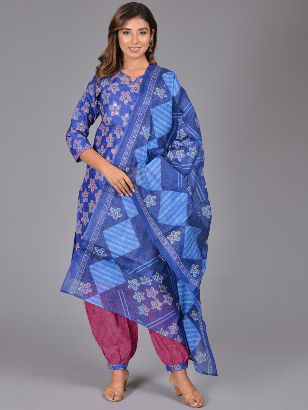 

Bachuu Floral Printed Pure Cotton Kurta with Salwar & With Dupatta, Blue