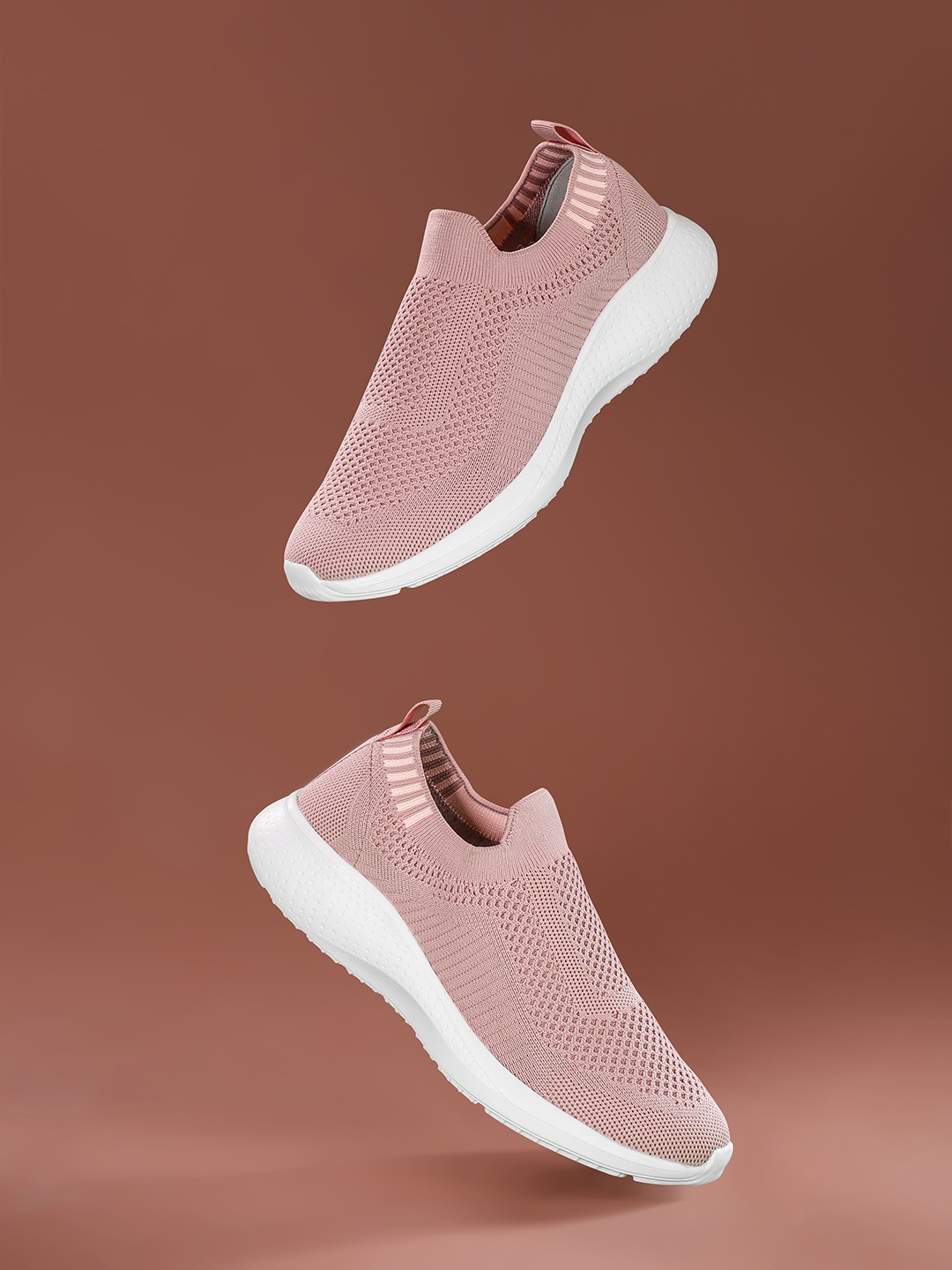 

HRX by Hrithik Roshan Women Woven Design Walking Shoes, Rose