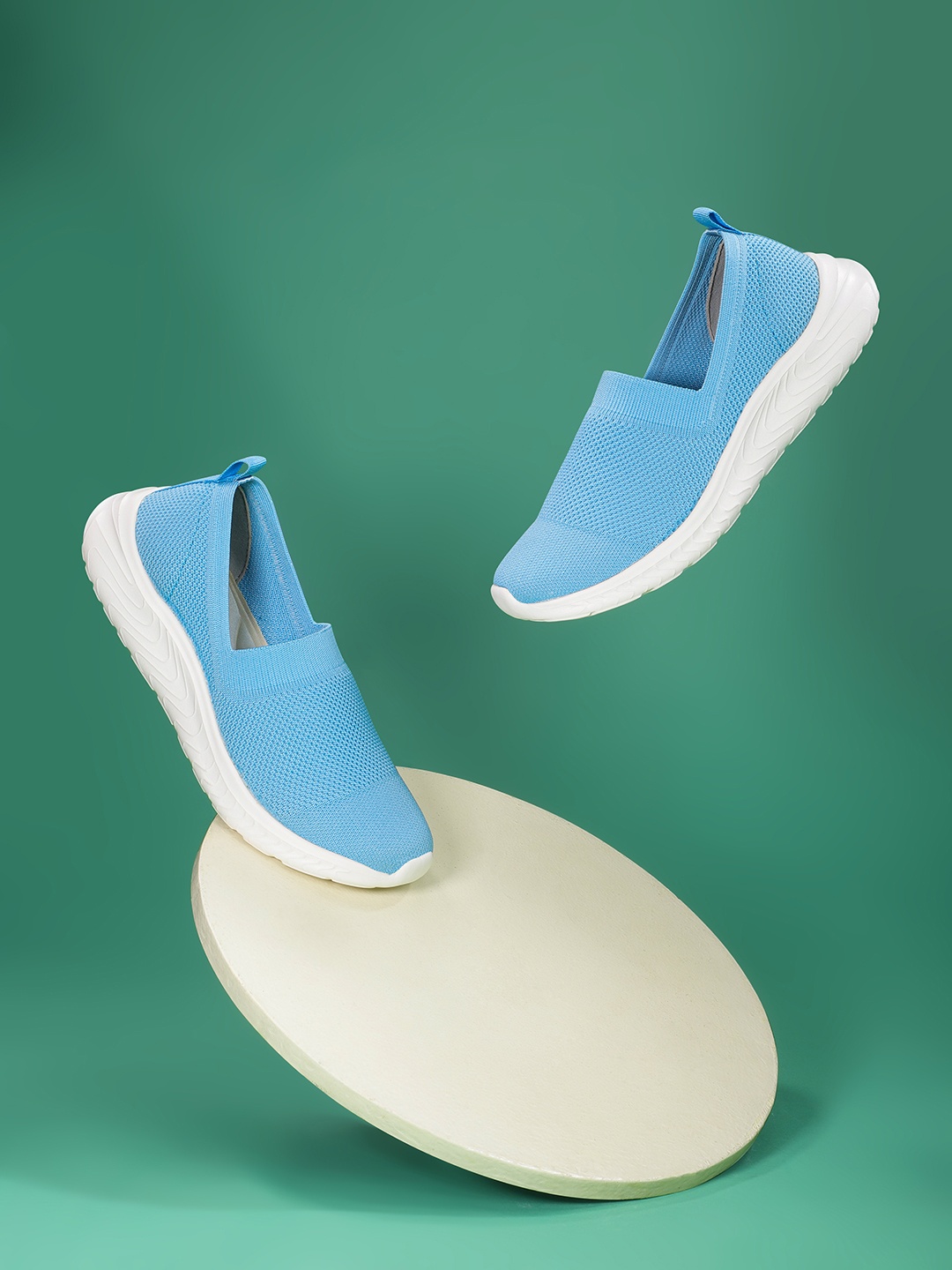 

HRX by Hrithik Roshan Women Woven Design Walking Shoes, Blue