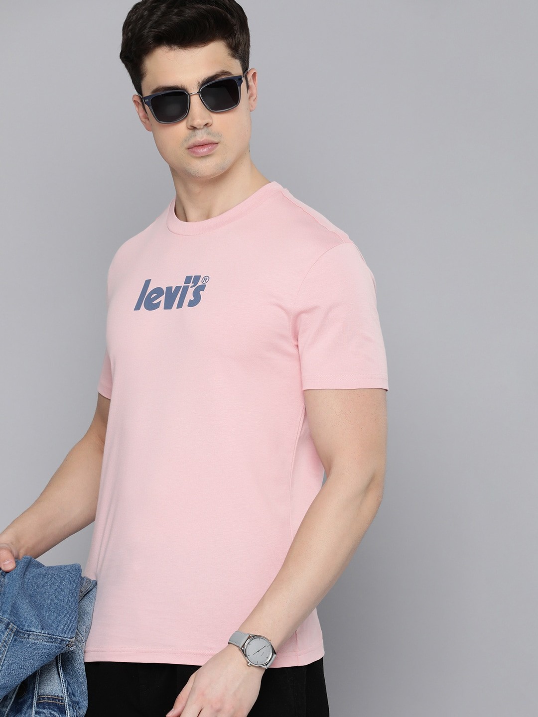 

Levis Men Pure Cotton Brand Logo Printed T-shirt, Pink