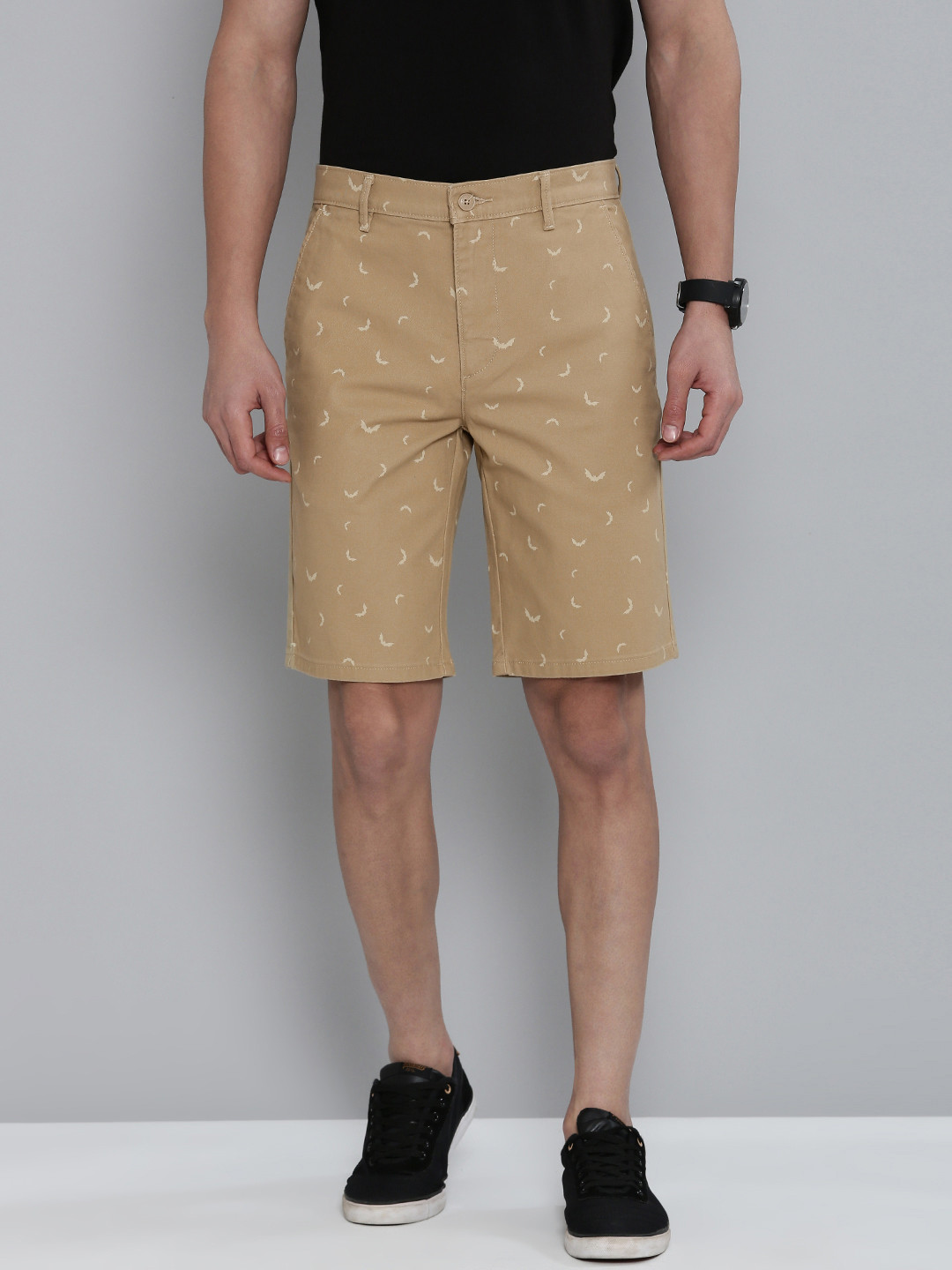 

Levis Men Conversational Printed Shorts, Khaki