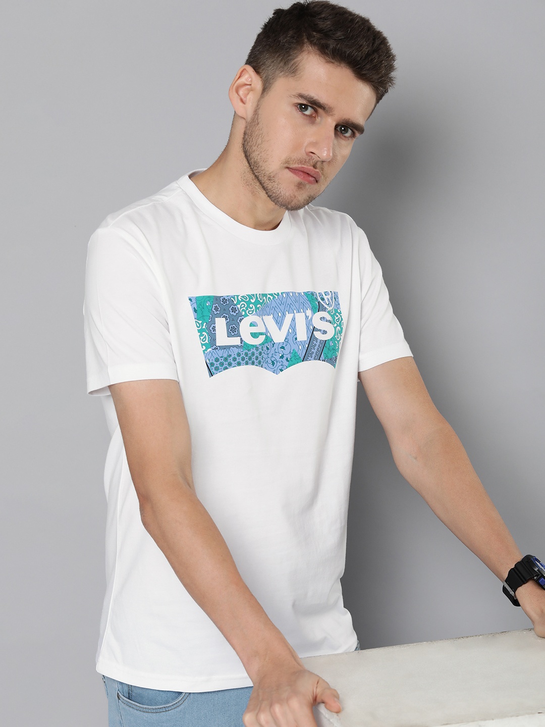 

Levis Brand Logo Printed Pure Cotton T-shirt, White
