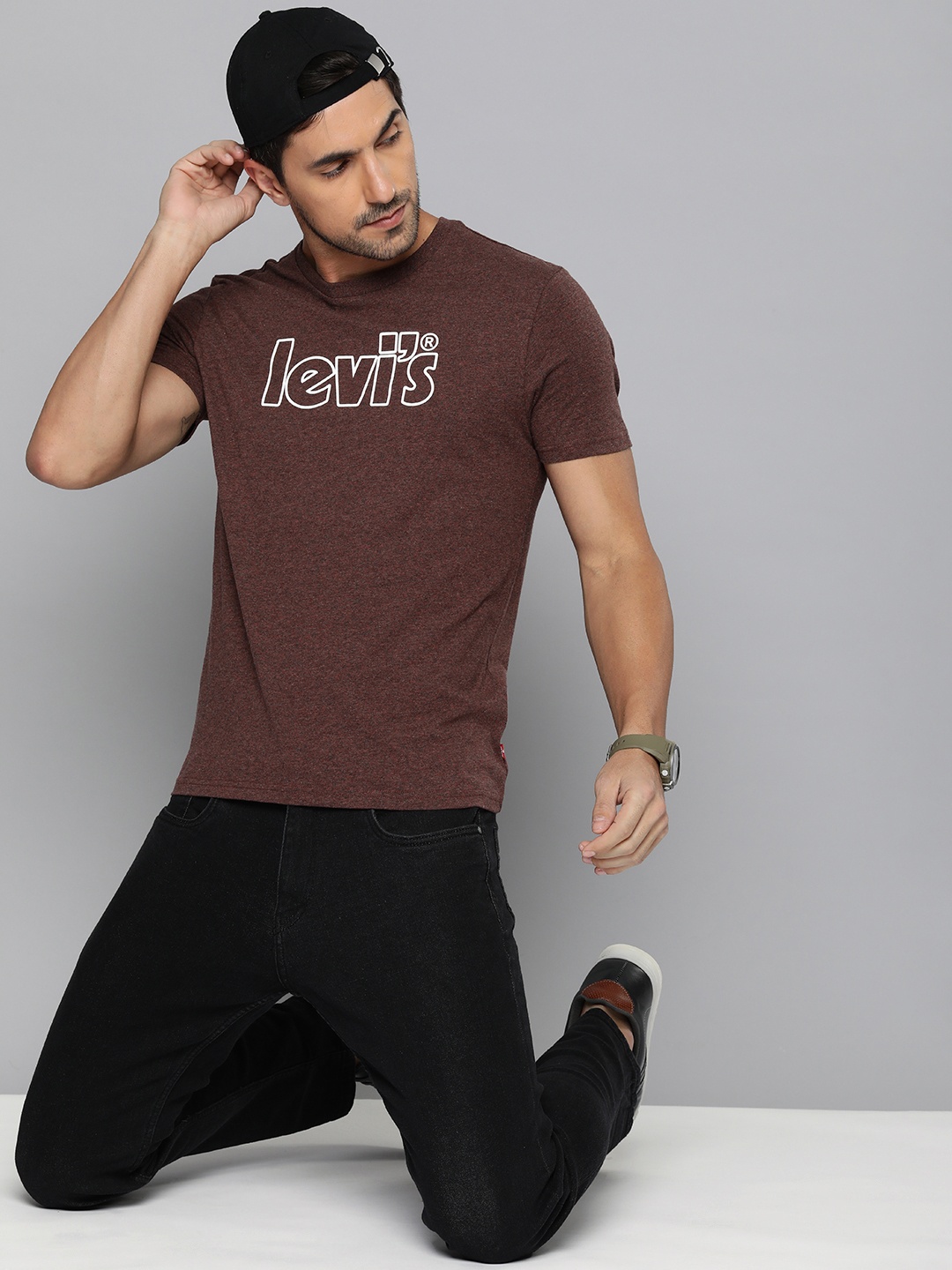 

Levis Brand Logo Printed T-shirt, Maroon