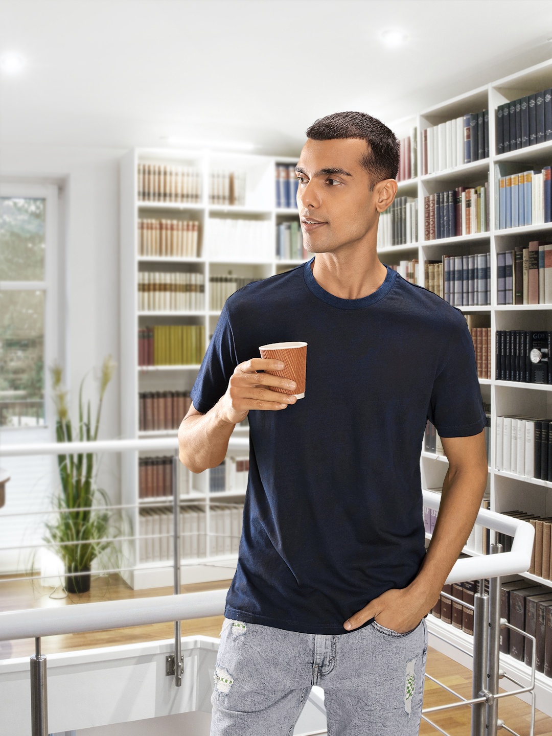 

Levis Men Solid Pure Cotton Round Neck T-shirt, Navy blue