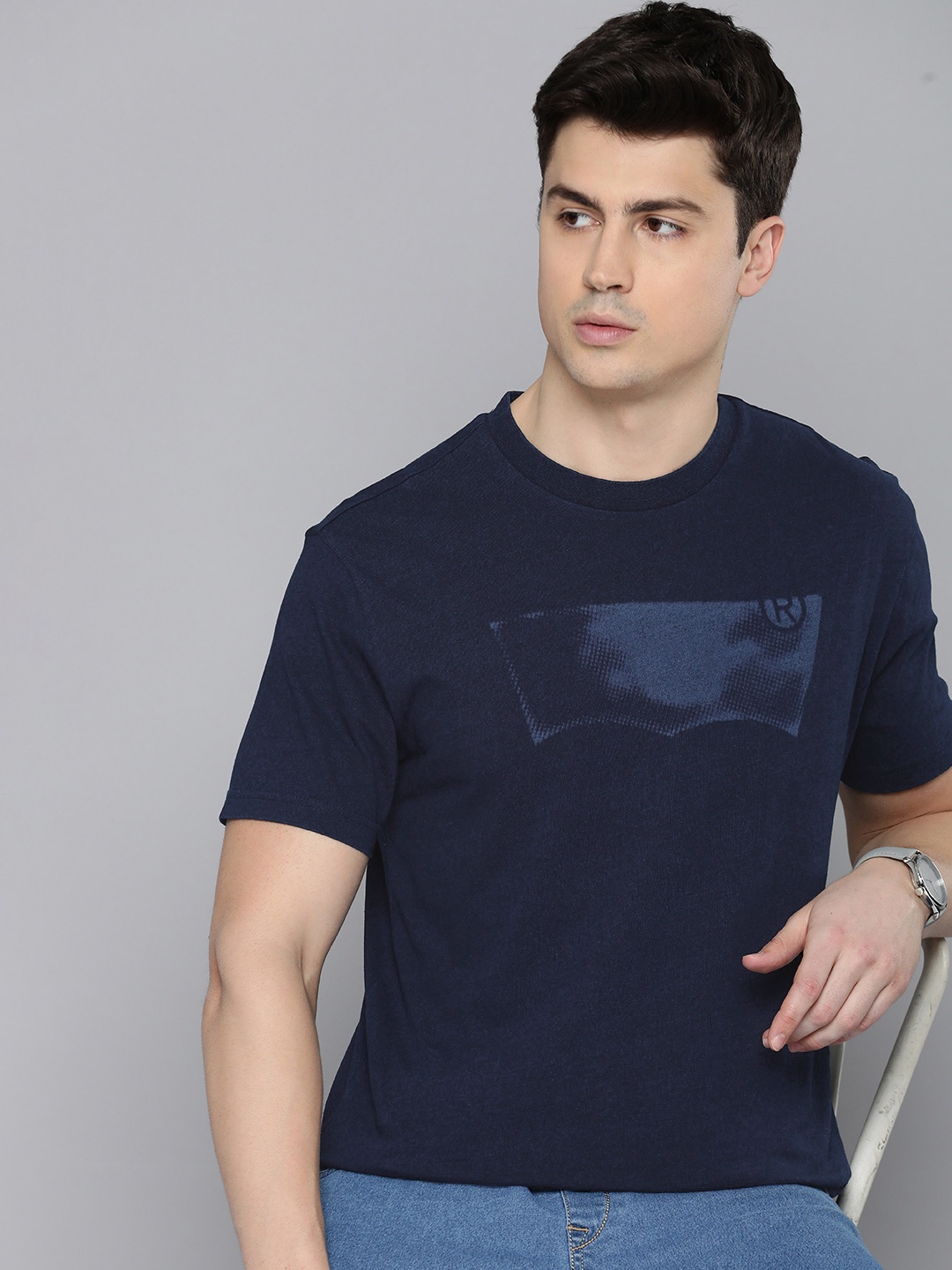 

Levis Men Pure Cotton Brand Logo Printed T-shirt, Navy blue
