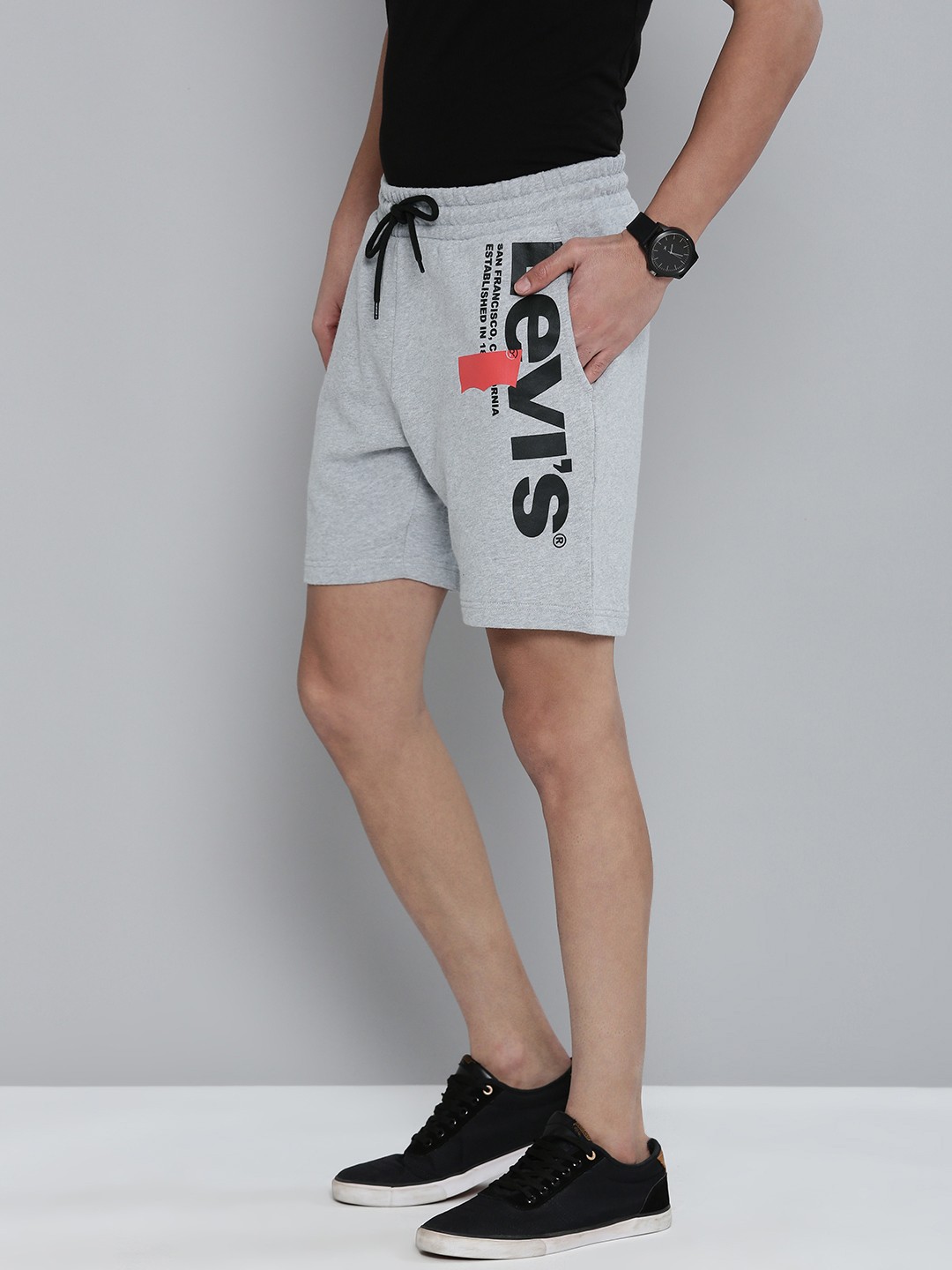 

Levis Men Brand Logo Printed Shorts, Grey