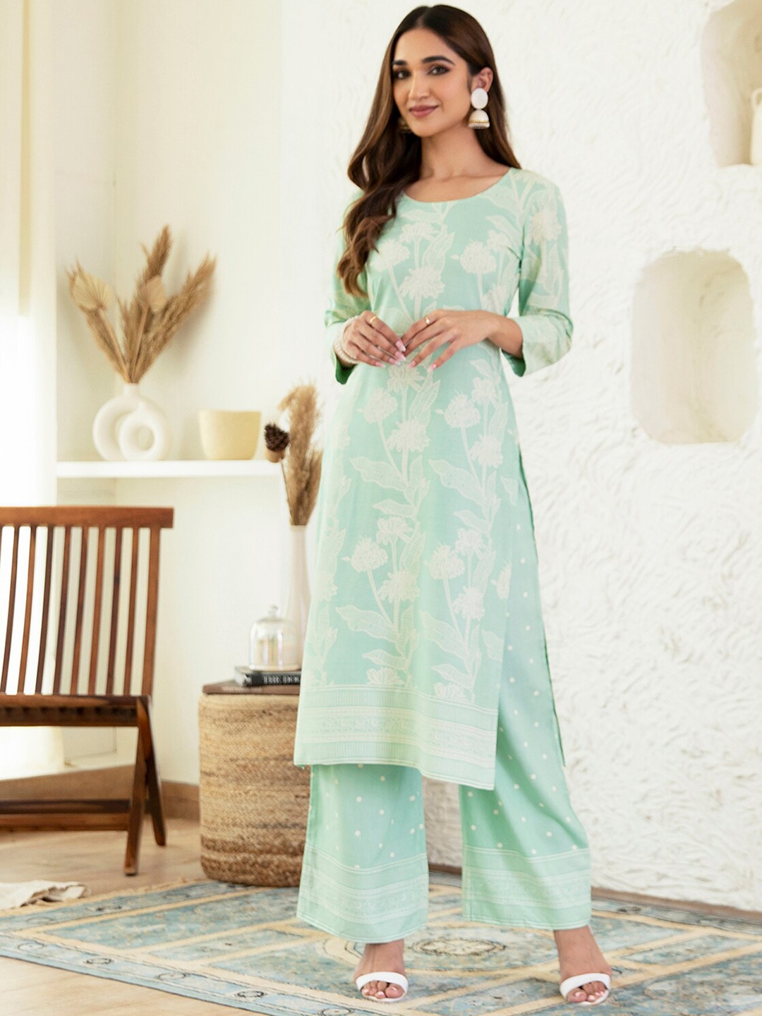 

Rustorange Ethnic Motifs Printed Straight Kurta with Palazzos, Sea green