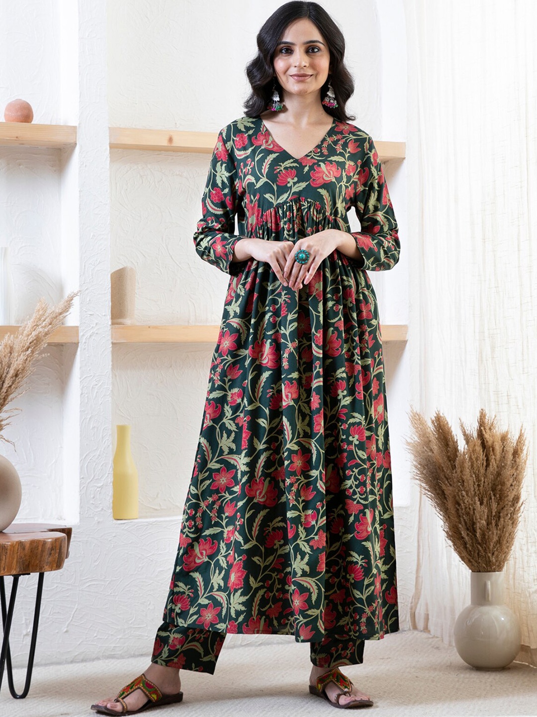 

Rustorange Gathered Floral Printed Anarakli Kurta with Trousers, Green