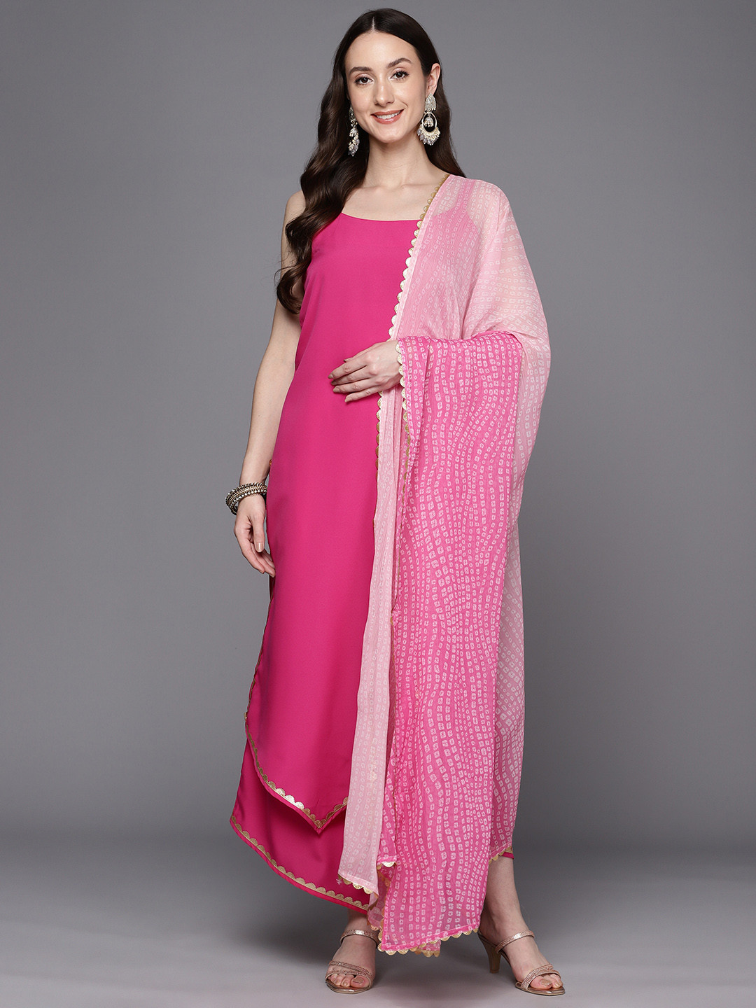 

Ahalyaa Gotta Patti Kurta With Palazzos & Dupatta, Pink