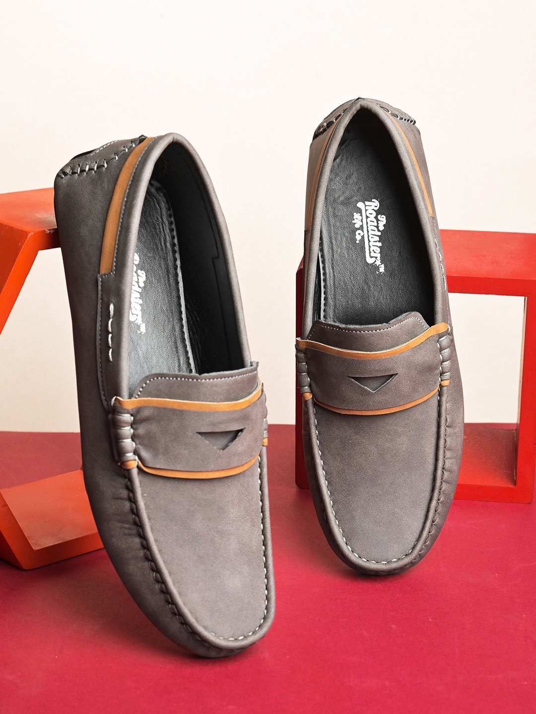 

Roadster Lifestyle Co. Men Lightweight Loafers, Grey