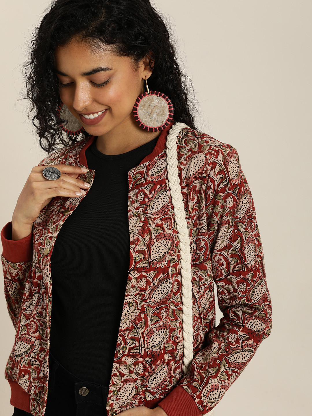 

Taavi Floral Kalamkari Block Printed Pure Cotton Tailored Jacket, Maroon