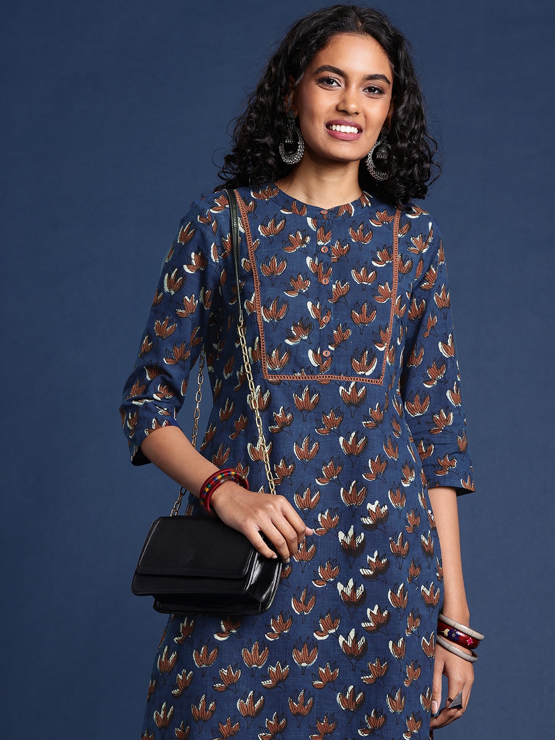 

Taavi Indigo Hand Block Printed Regular Pure Cotton Kurta with Palazzos, Blue