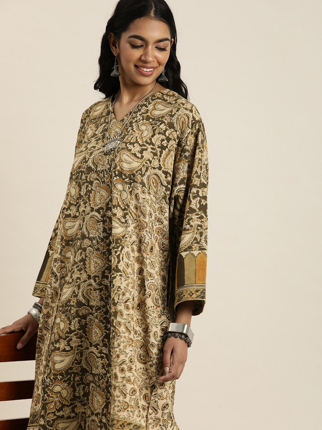 

Taavi Kalamkari Ethnic Motifs Printed Floral Pure Cotton Kurta, Olive