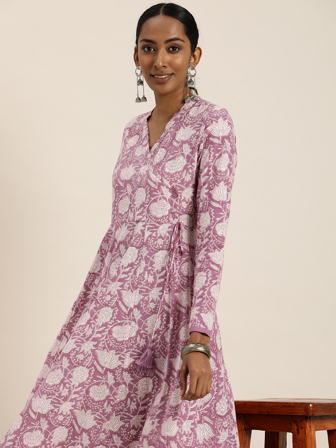 

Taavi Sanganeri Floral Ethnic Motifs Printed Pure Cotton Angrakha Kurta, Lavender