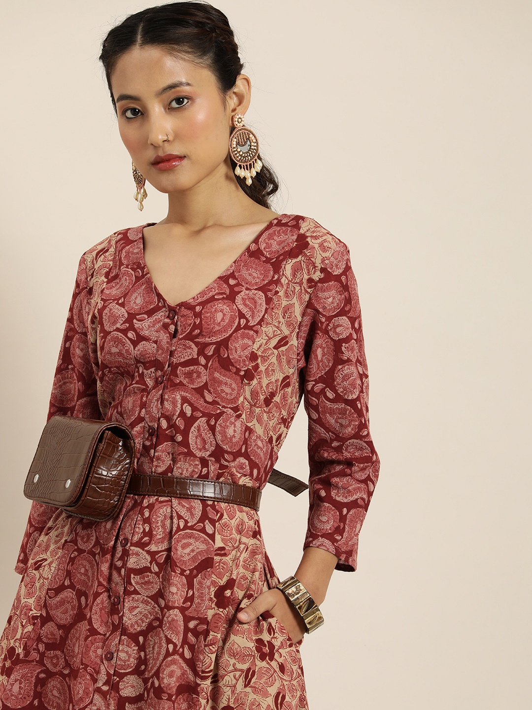 

Taavi Kalamkari V Neck Ethnic Motifs Three Quarter Sleeves A-Line Dress, Rust