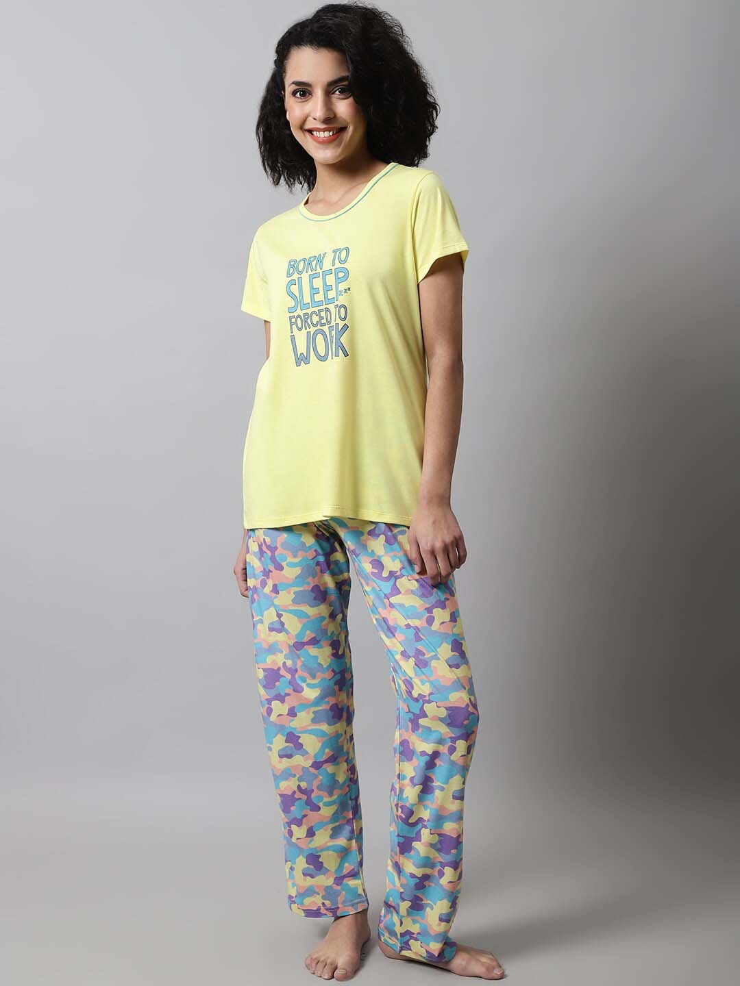 

Kanvin Typography Printed Night Suit, Yellow