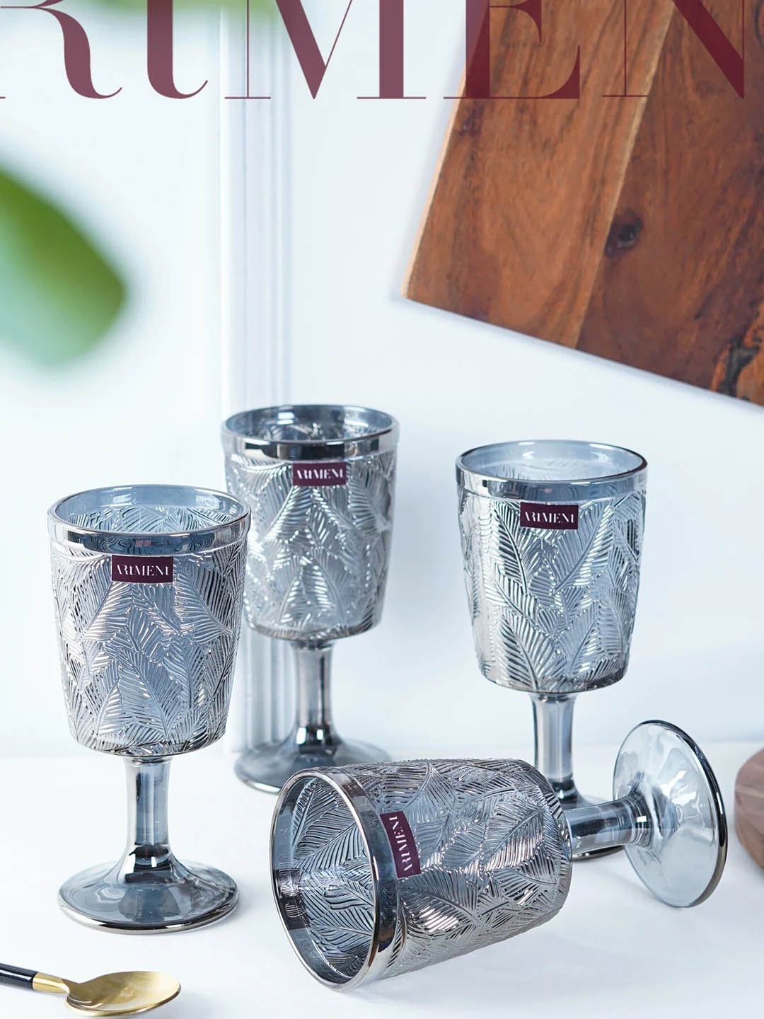 

THE ARTMENT 4-Pcs Silver-Toned Textured Wine Glasses