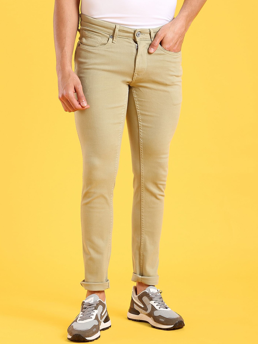 

Flying Machine Men Slim Fit Low-Rise Jeans, Beige