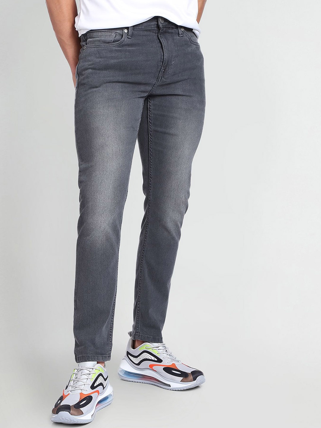 

Flying Machine Men Slim Fit Light Fade Jeans, Grey
