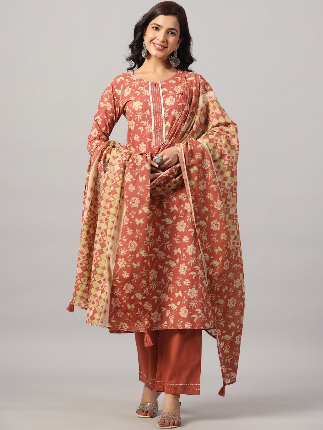 

Do Dhaage Round Neck Floral Printed Pure Cotton Kurta With Trousers & Dupatta, Orange