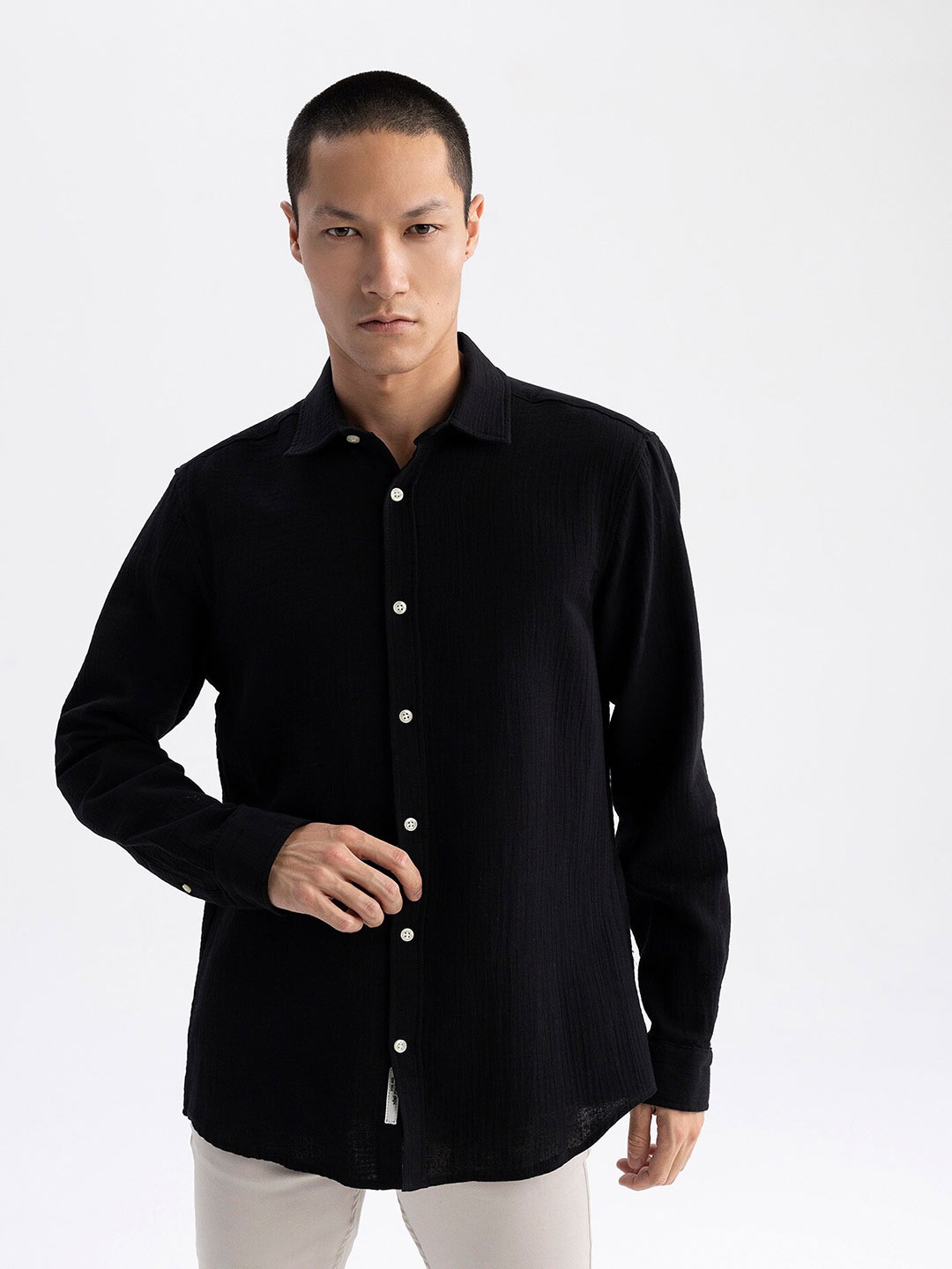 

DeFacto Spread Collar Cotton Casual Shirt, Black