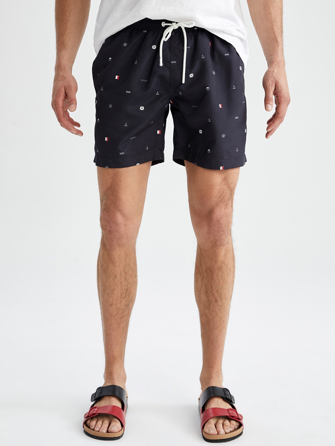 

DeFacto Men Conversational Printed Loose Fit Shorts, Navy blue