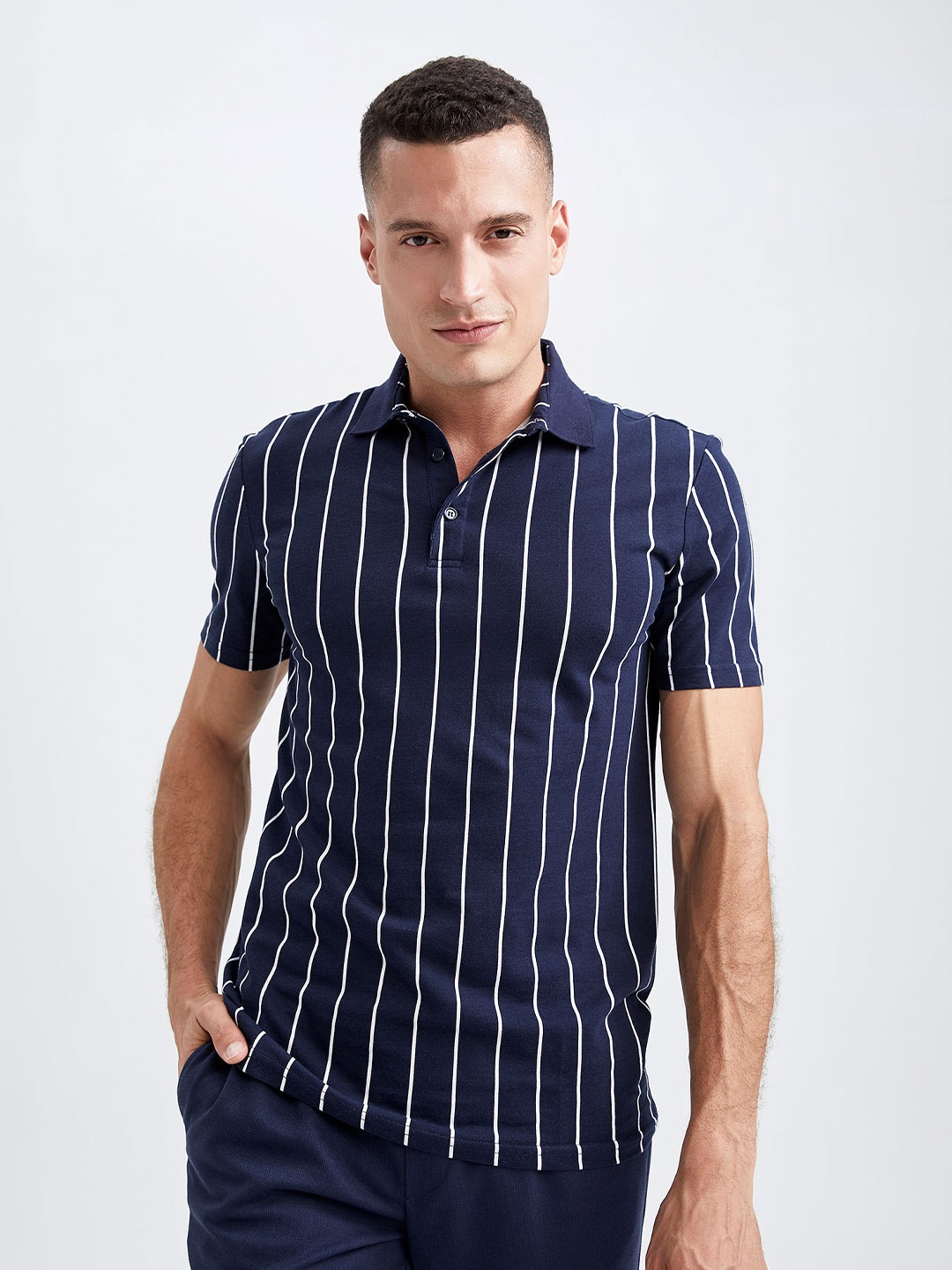 

DeFacto Striped Polo Collar Pure Cotton T-shirt, Navy blue