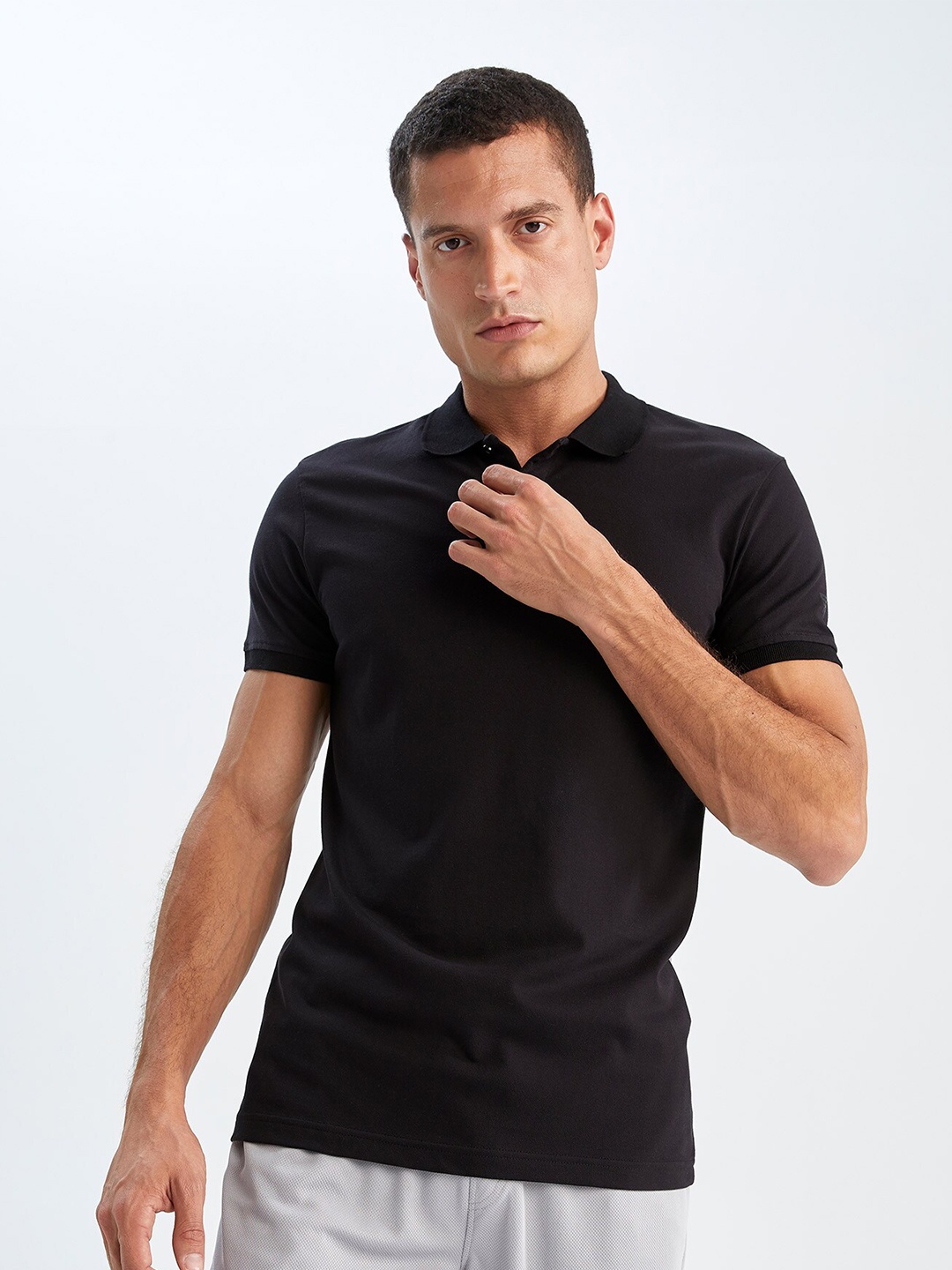 

DeFacto Men Polo Collar Short Sleeve T-shirt, Black