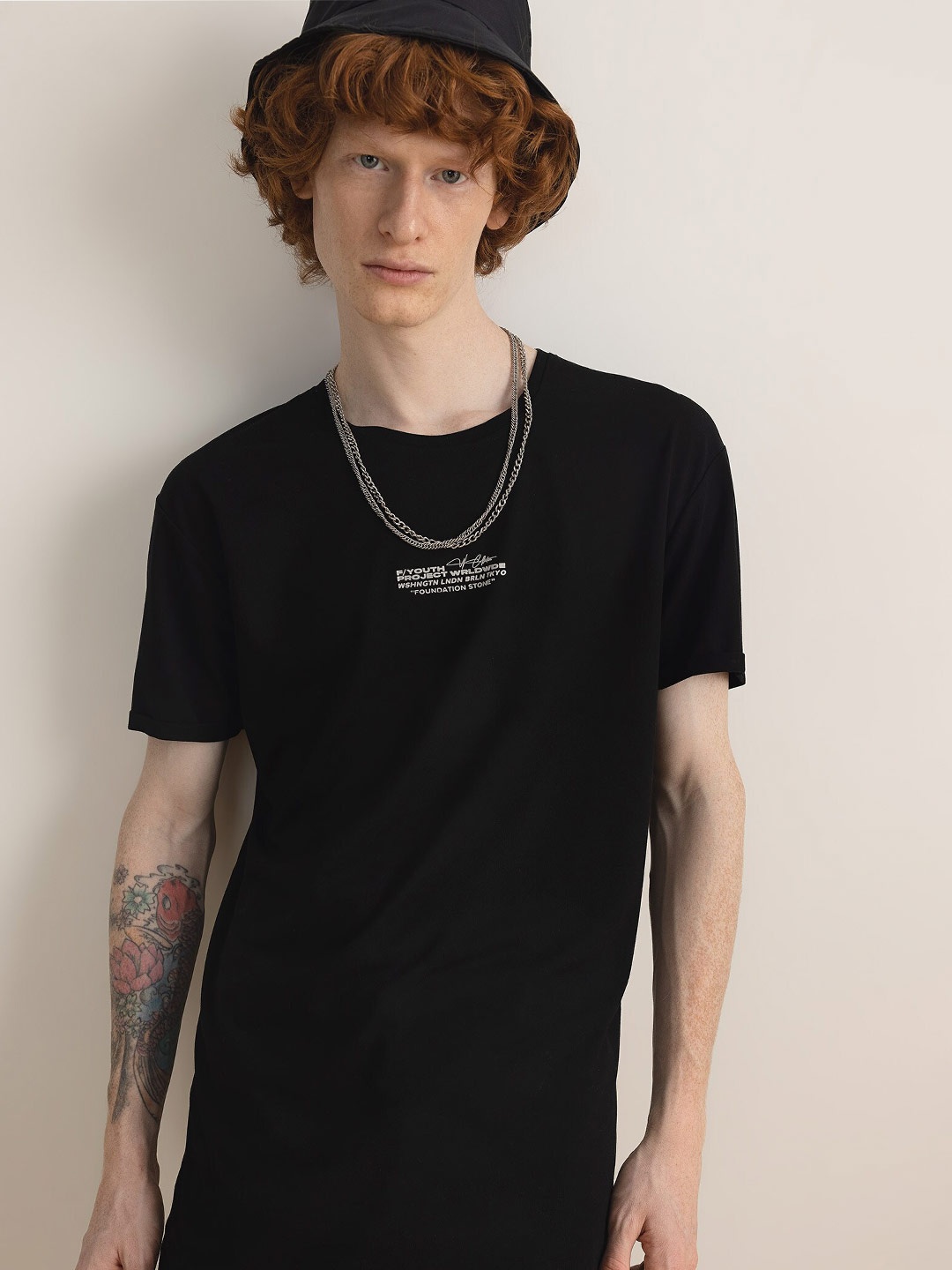 

DeFacto Round Neck Typography Printed Drop-Shoulder Sleeves T-shirt, Black