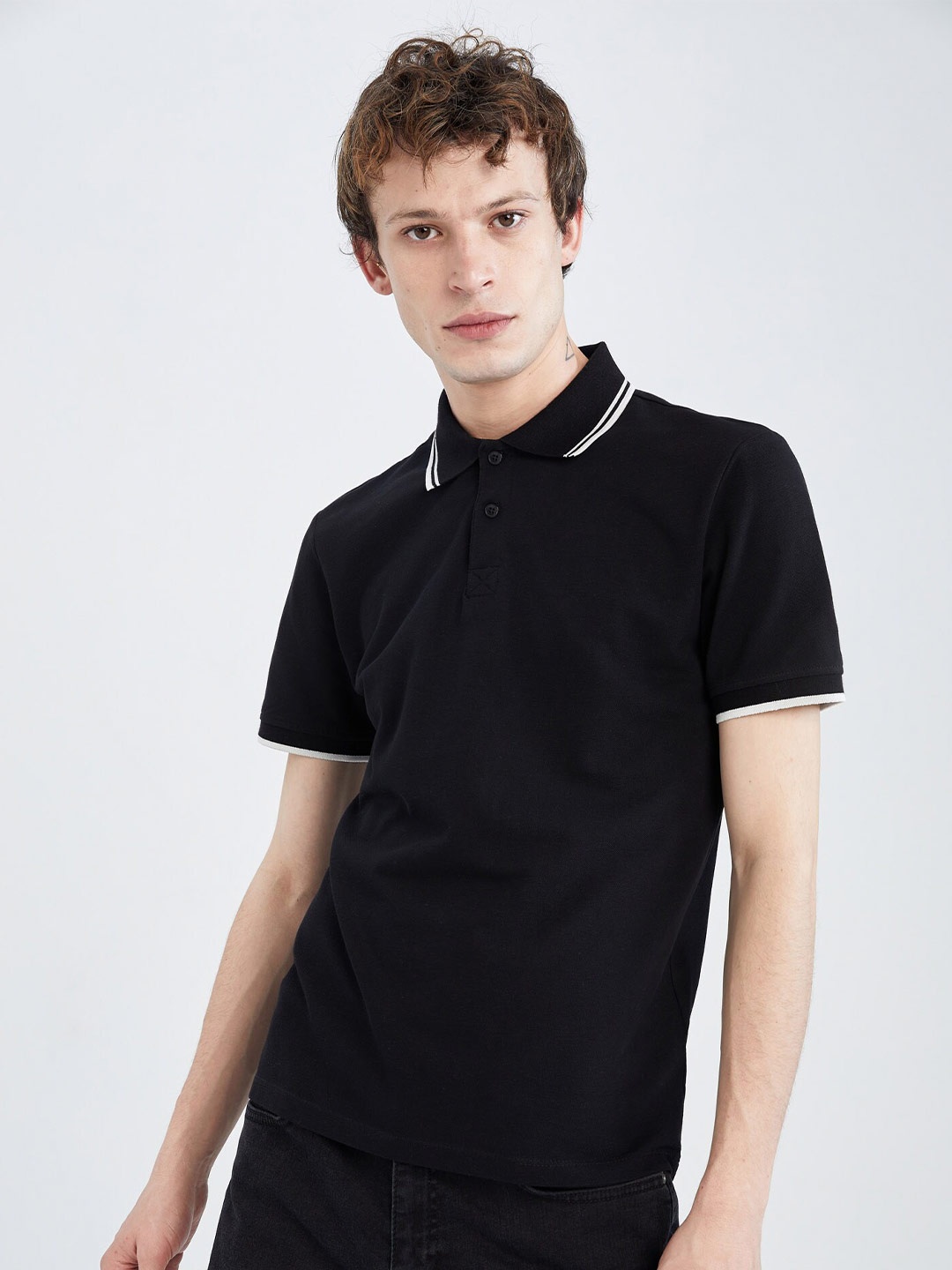 

DeFacto Polo Collar Pure Cotton T-shirt, Black