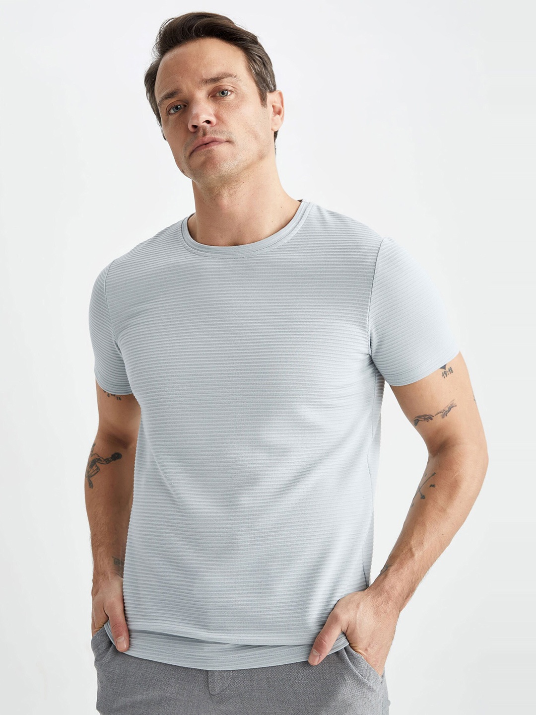 

DeFacto Self Design Round Neck T-shirt, Grey