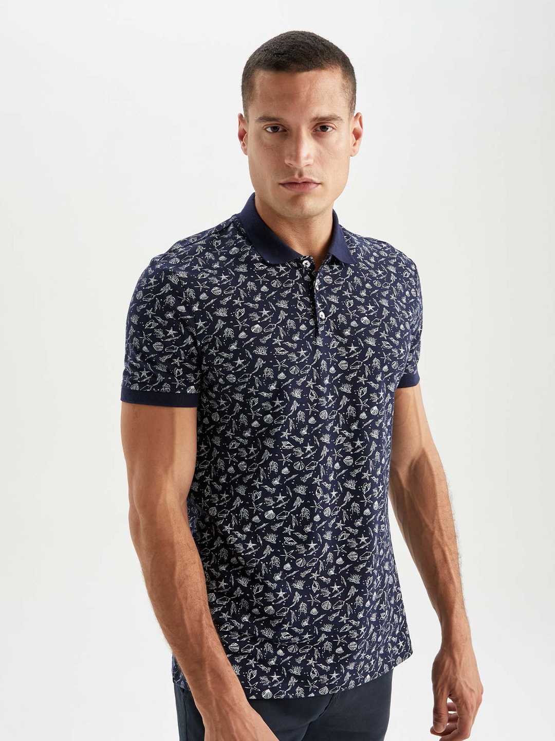 

DeFacto Men Conversational Printed Polo Collar Pure Cotton T-shirt, Navy blue