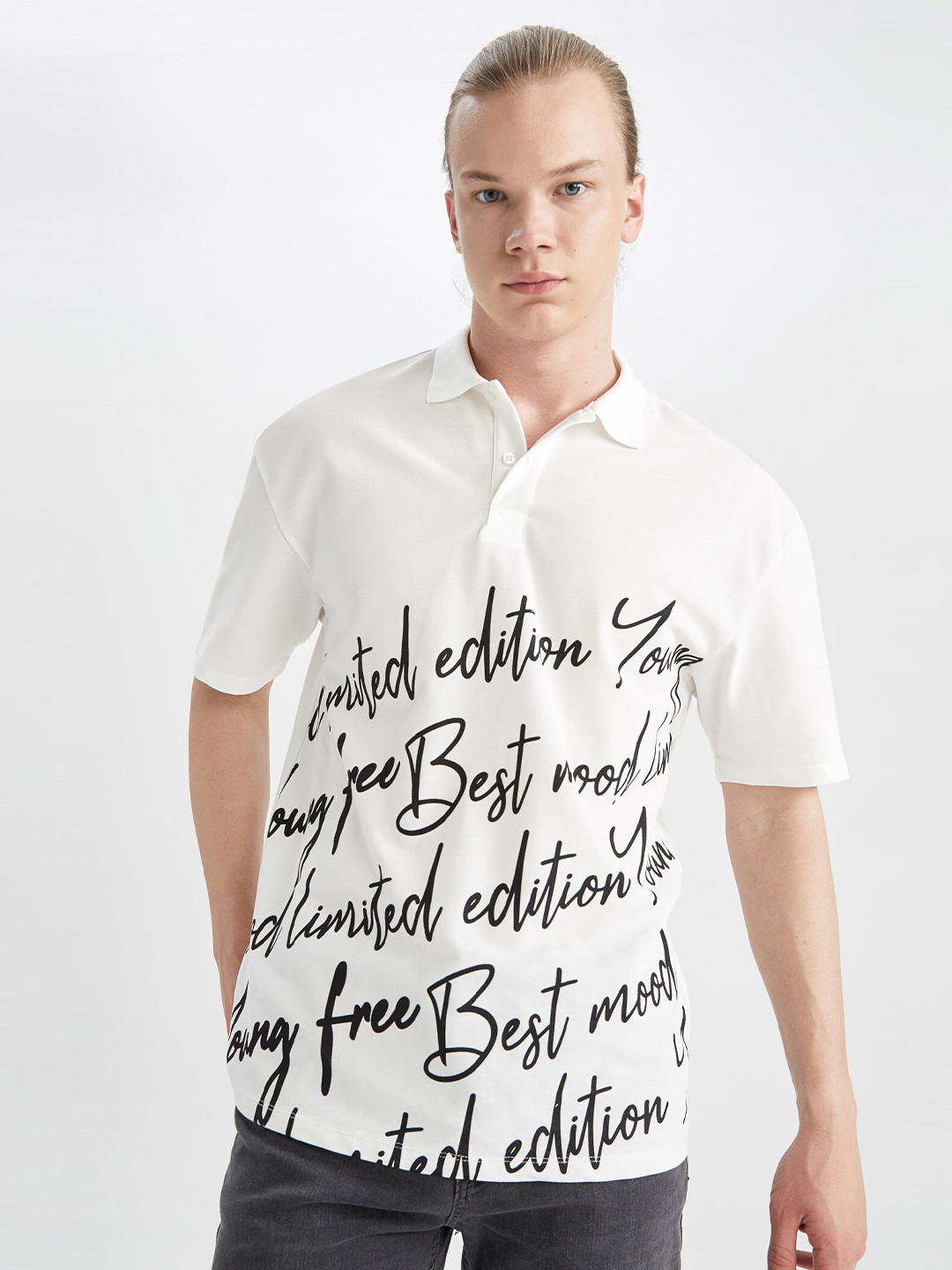 

DeFacto Men Typography Printed Polo Collar Pure Cotton T-shirt, White