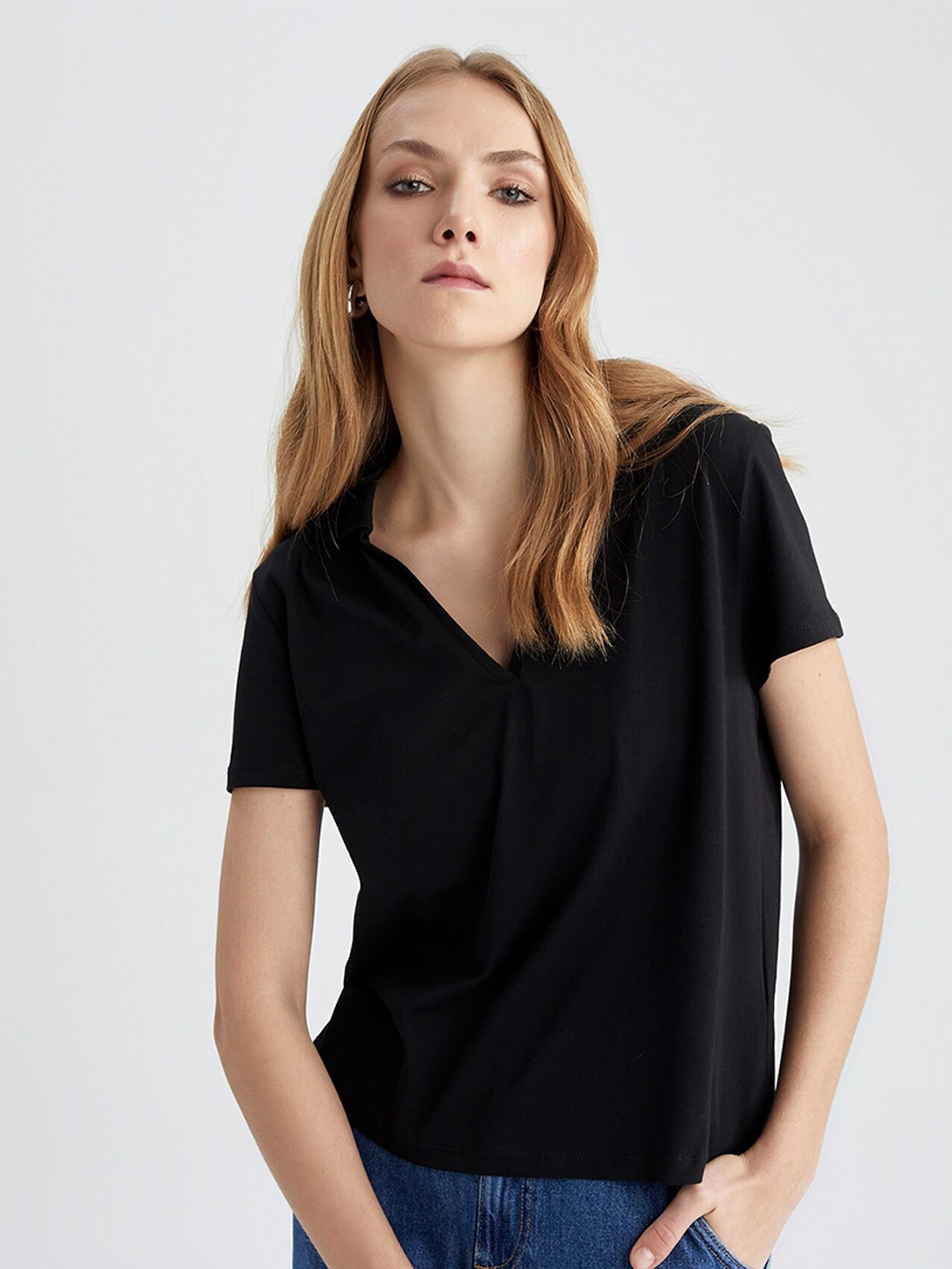 

DeFacto Polo Collar Pure Cotton T-shirt, Black