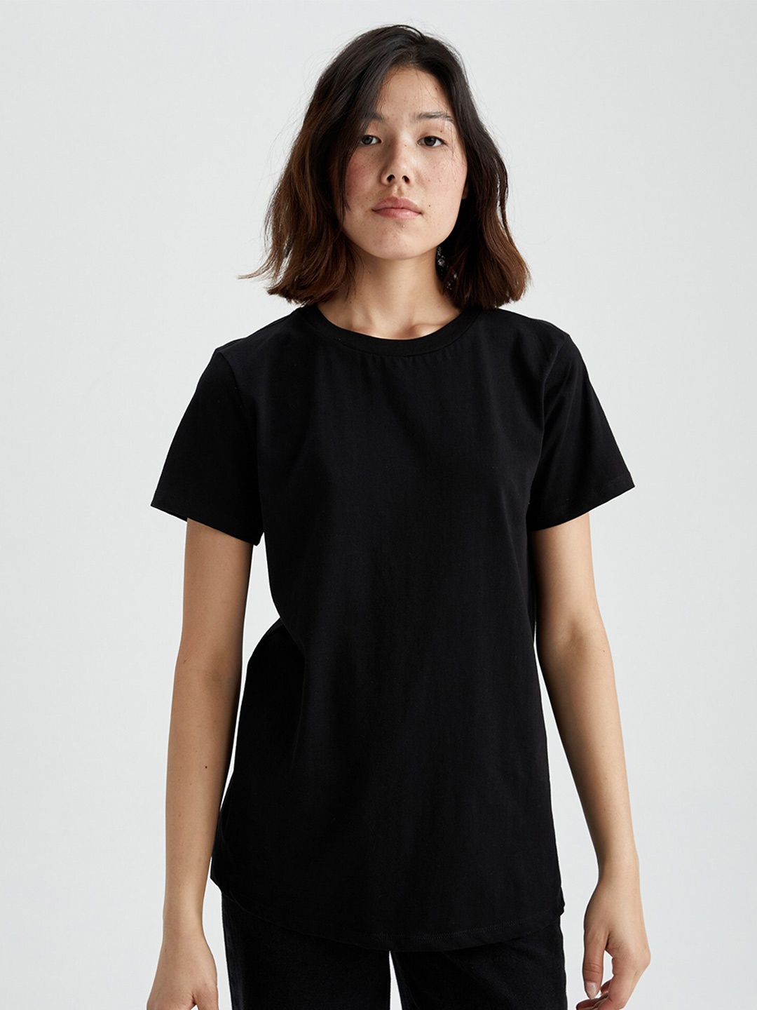 

DeFacto Round Neck Pure Cotton T-shirt, Black