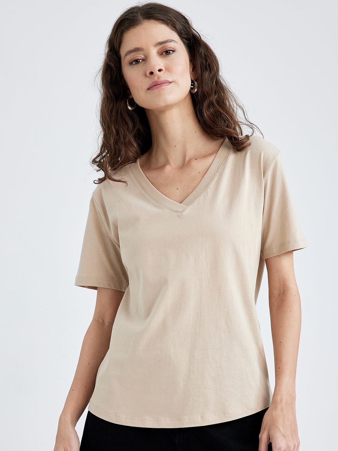 

DeFacto V-Neck Drop-Shoulder Sleeves Pure Cotton T-shirt, Beige